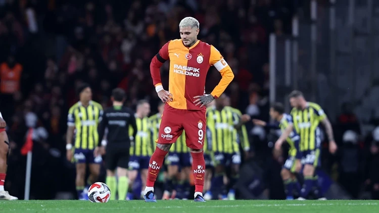 Galatasaray'da İşler Neden Ters Gidiyor